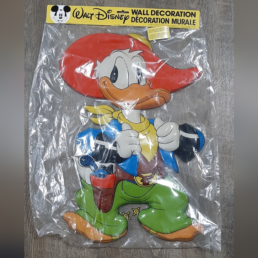 Vintage Donald Duck Disney 3D Molded Plastic Pop Out Hanging Picture Wall Art